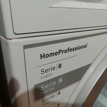 Bosch Çamaşır Makinesi Seri Hatası Yüzünden Sürekli Su Akıtıyor