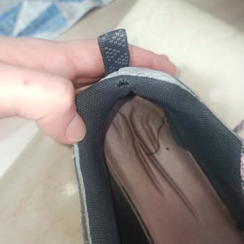 In Street Skechers Ayakkabının İki Ayda Yırtılması