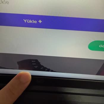 Acer, Üretim Hatasını Müşteriye Zorla Tasarım Diye Dayatıyor