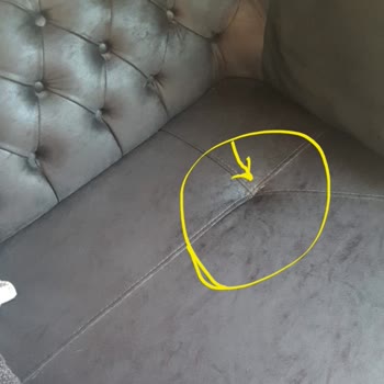 Vivense Koltukta Yırtıklar Var