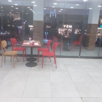 KFC (kötü, Felaket, Cimri)