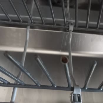 Profilo Bulaşık Makinesi Sepette Paslanma