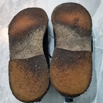 Abgenutzte Sohle schon nach 1 Jahr von Divarase Stiefeln über Morhipo