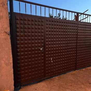 Ungelöste Müllabfuhrprobleme in Hacıali Mahallesi, Gemeinde Bursa/Mustafakemalpaşa