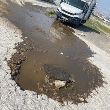 Bornova Belediyesi Çalışmıyor Hizmet Sıfır