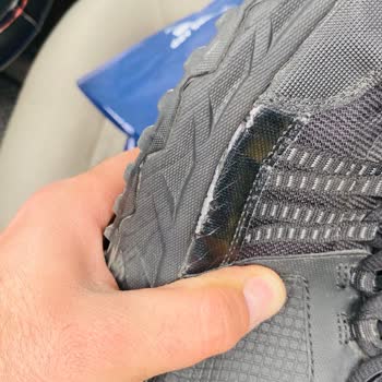 Skechers 2ayda Az Kullanımla Yırtılan Ayakkabı