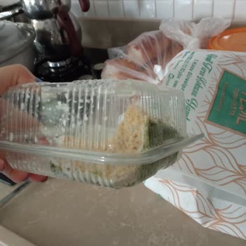 Doğal Yeşil Fırın Pasta (Adana) Tatli Siparişim Tatli Olmaktan Çıkmış Bir Vaziyette Elime Ulaştı