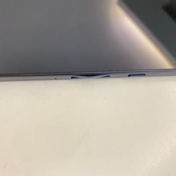 T.C. Cumhurbaşkanlığı Samsung Tablet Üretim Hatalı