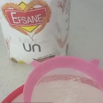 Efsane Unun İçinde Bir Şeyler Var!