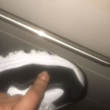 Bir Daha Asla Skechers
