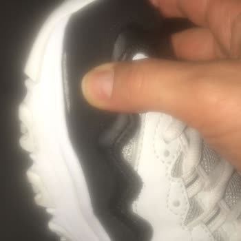 Bir Daha Asla Skechers