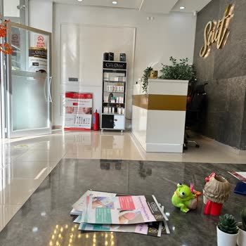 Suit Güzellik Merkezleri Çalışanları Çok İlgisiz Ve İşini Eksik Yapıyor.