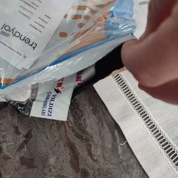MNG Kargo Personeli Bana Ait Olan Kargoyu Almış!
