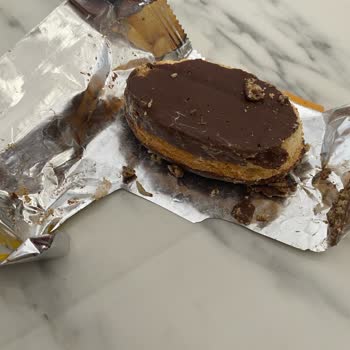 Eti Gıda Eti Pop Kek Muzlu Kurtlu Çıktı