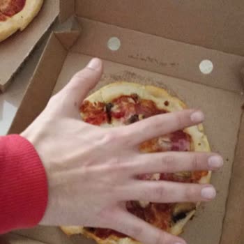 Pizza Hut Yapılabilecek En Kötü Pizzalar