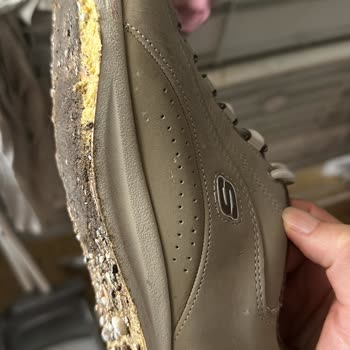 Sketchers Ayakkabılar İlk Ayda Parçalandı