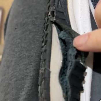 Sketchers Ayakkabılar İlk Ayda Parçalandı