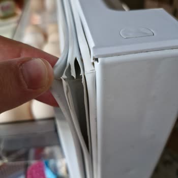 Arçelik Buzdolabı Kapı Contası Yırtılması