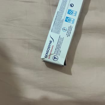 Sensodyne Sızmış Bir Paket Diş Macunu