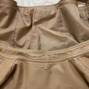 Koton Deri Mont Tek Giyimde Soyuldu