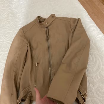 Koton Deri Mont Tek Giyimde Soyuldu