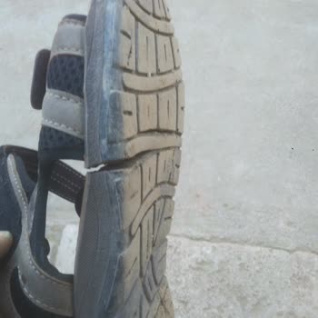 Polaris Marka Sandaletimin Tabanları Yarıldı