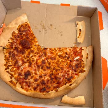 Little Caesars Yemeksepeti'nden Sert Pizzalar: Beklentimin Altında!