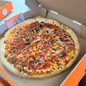 Little Caesars Yemeksepeti'nden Sert Pizzalar: Beklentimin Altında!