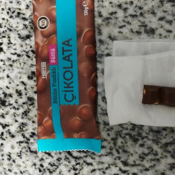 Harras Marka Çikolatanın İçinden Çıkan Bir Kıl