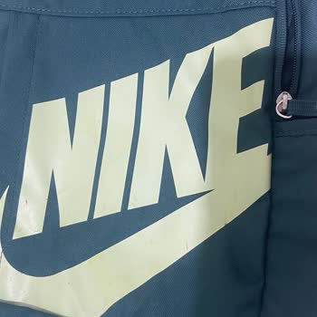 Sneaks Up Nike Sırt Çantası Değişim