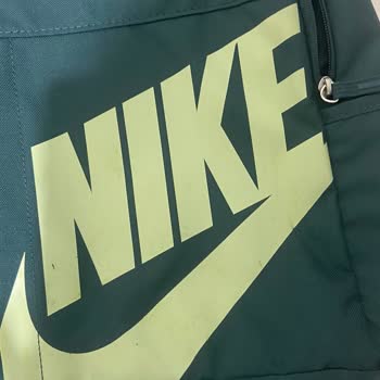 Sneaks Up Nike Sırt Çantası Değişim
