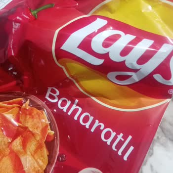 Lays Baharatlı Cips İçinden Tüylü Bir Şey Çıktı