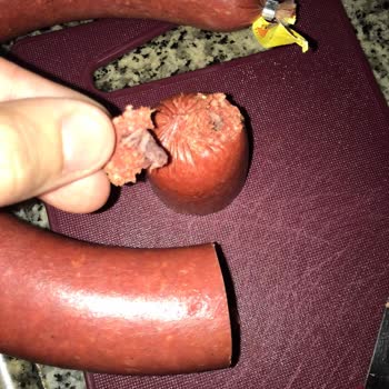 Beşler Sucuk Ve İçindeki Canavar