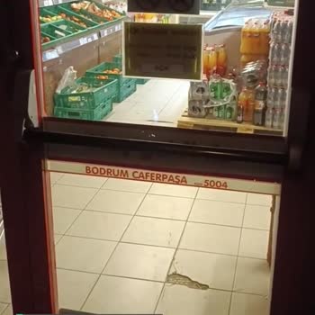 Şok Marketler Erkenden Kapıları Kilitliyor Ve Müşteri Almıyor!
