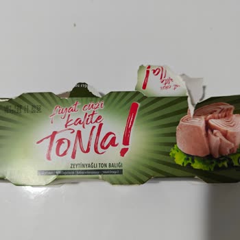 Dardanel Ton Balık Konservesi İçinde Beyaz Toplar Ve Beyaz Lekeler