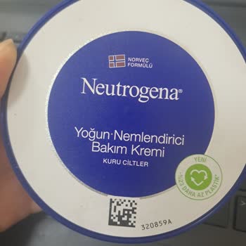 Neutrogena Nemlendirici Krem Ciltte Soyulması