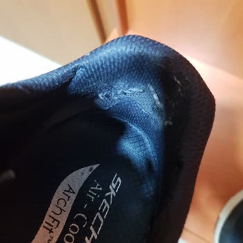 Paranızla Rezil Olmanın Karşılığı Skechers
