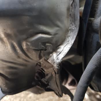 Enriko Aliberti Manifold Isı Sacının Yetkili Serviste Kırılması