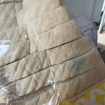 Carrefour SA Sağlığımızı Tehlikeye Atan Küflü Ekmek Satışı