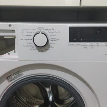 Arçelik 7103YD Çamaşır Makinesi Sıvı Deterjan Aparatı Yok.