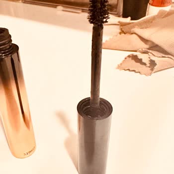 Sephora Online Sitesinde Kullanılmış Ürünleri Paketliyorlar