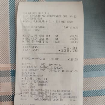 Şok Marketlerde Satılan Mis Marka Peynirin Bozuk Çıkması