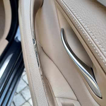 BMW Cam Fitili Ve Kapı İç Kolu Yıpranma