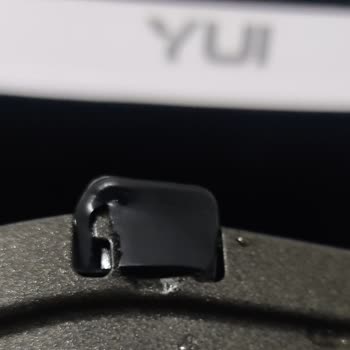 Yui Markası Silikon Parça İçin Para İstiyor!