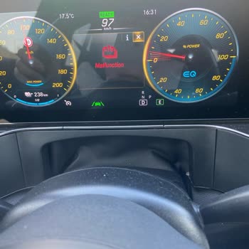 Mercedes-Benz Elektrikli Araç Batarya Arızası Ve Servis Sorunları