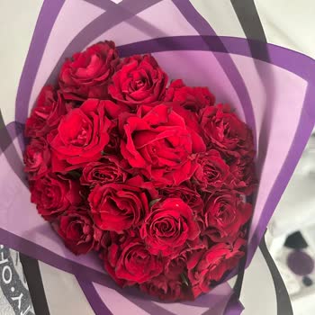 Lilyana Flowers Soluk Çürük Ve Küçük Güller