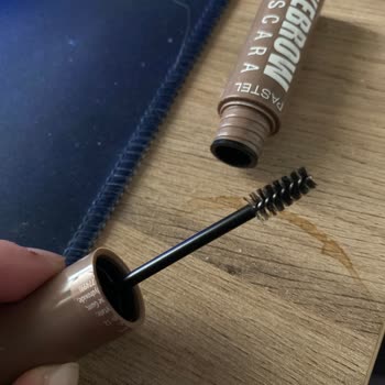 Pastel Kozmetik Pastel Kaş Maskarasının İçi Boş Çıktı.