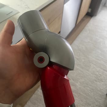 Dyson Başlık Kırılması Ve Çizilmesi