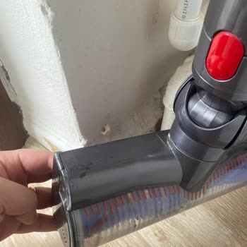 Dyson Başlık Kırılması Ve Çizilmesi