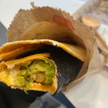 Dürümle Piazza Yanmış Lavaş